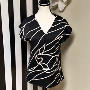 Fred David: Black and White Abstract Design Loose Fitted Top Size S